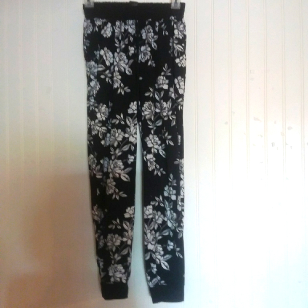 SEE YOU MONDAY casual pants in size small.